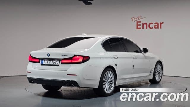 BMW 5 Series 2023 — Şəkil 2/20