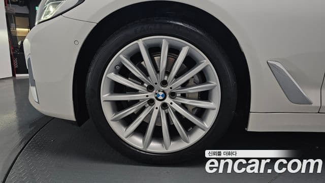 BMW 5 Series 2023 — Şəkil 5/20