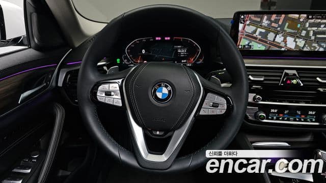 BMW 5 Series 2023 — Şəkil 12/20