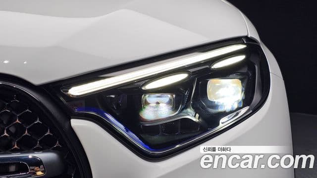 Mercedes-Benz GLC-Class 2026 — Photo 25/35