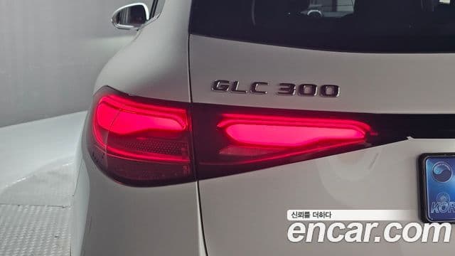 Mercedes-Benz GLC-Class 2026 — Photo 6/35