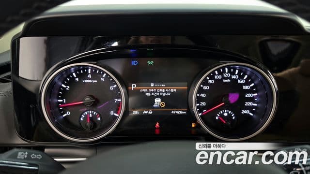 Kia Carnival 2022 — Фото 8/20