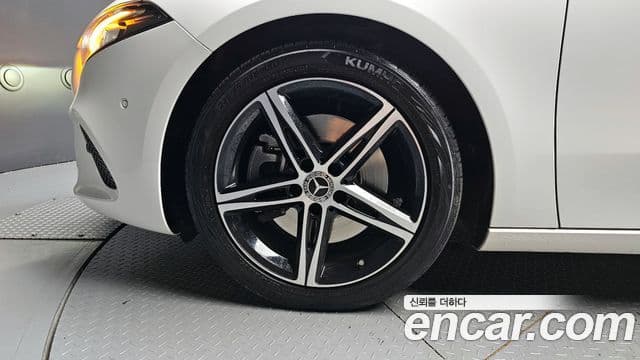 Mercedes-Benz A-Class 2020 — Фото 4/20