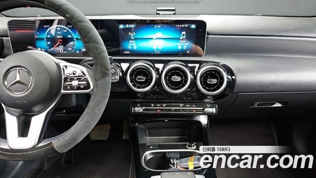 Mercedes-Benz A-Class 2020 — Фото 13/20