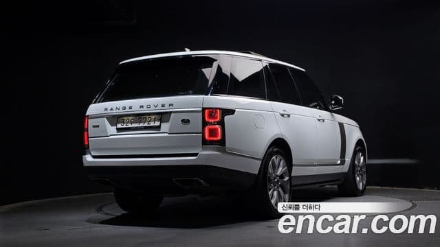 Land Rover Range Rover 2018 — Фото 2/20