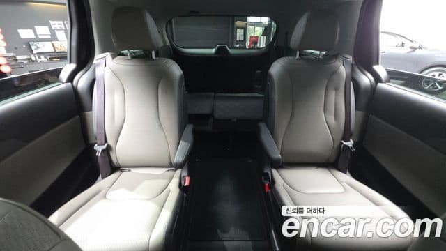Kia Carnival 2024 — Фото 12/20
