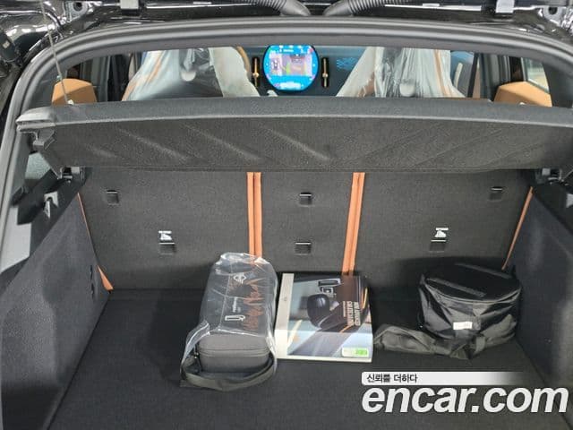 Mini Cooper S Countryman 2026 — Şəkil 11/12