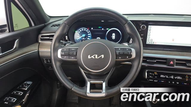 Kia K5 2022 — Şəkil 14/20