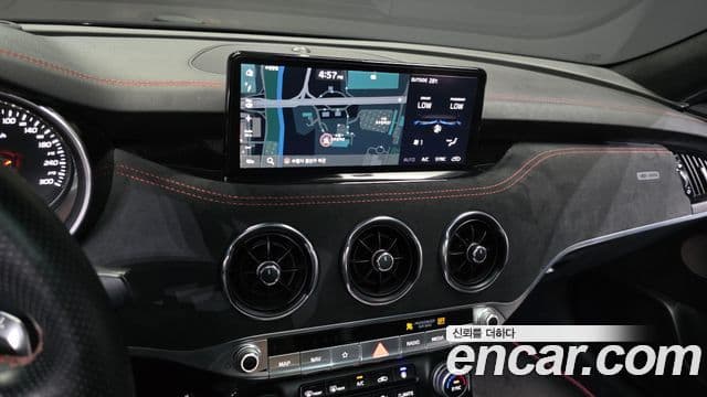 Kia Stinger 2021 — Фото 14/20