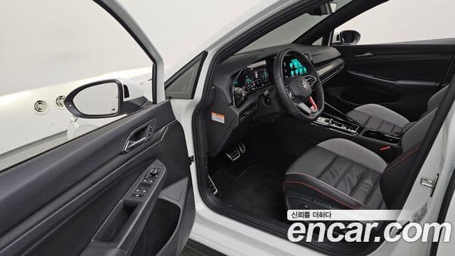 Volkswagen Golf 2024 — ფოტო 10/20