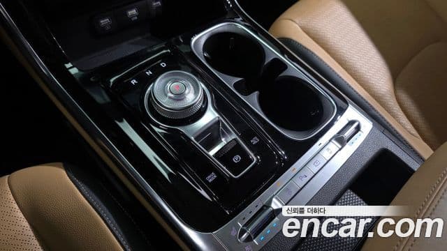 Kia Carnival 2022 — ფოტო 9/20