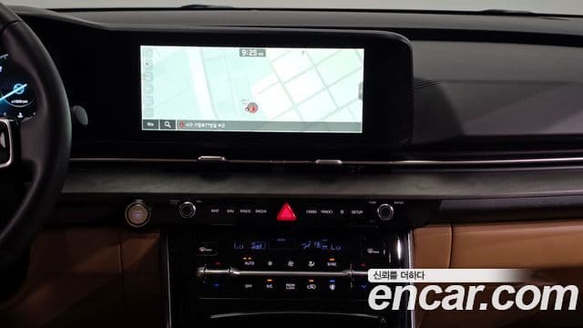 Kia Carnival 2022 — ფოტო 15/20