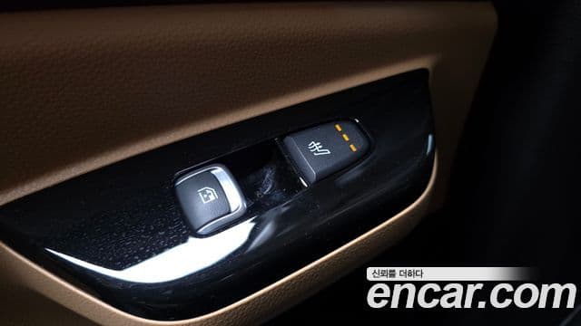 Kia Carnival 2022 — ფოტო 20/20