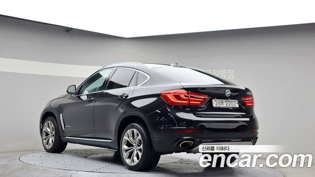 BMW X6 2018 — Photo 7/20