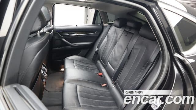 BMW X6 2018 — Photo 8/20