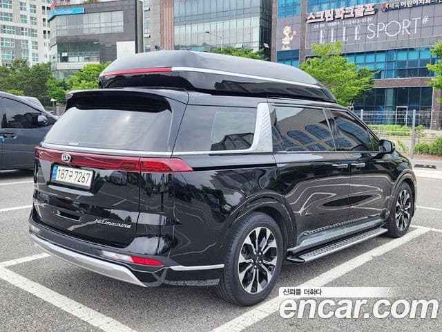 Kia Carnival 2021 — ფოტო 1/20