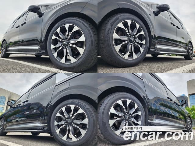 Kia Carnival 2021 — ფოტო 19/20
