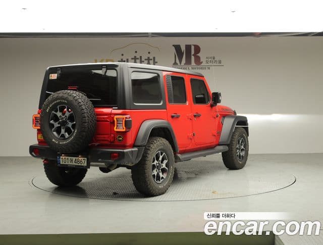 Jeep Wrangler 2021 — ფოტო 2/20