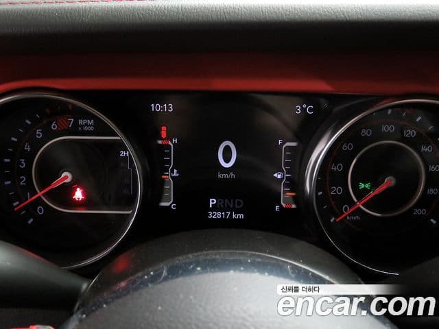 Jeep Wrangler 2021 — ფოტო 8/20