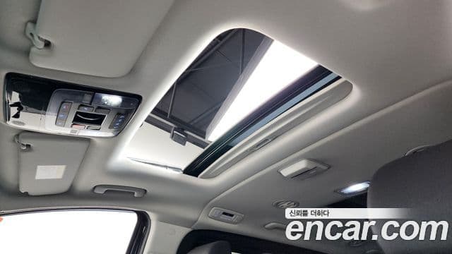 Hyundai Staria 2025 — Şəkil 18/20