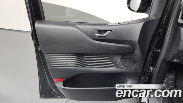 Hyundai Staria 2025 — Şəkil 21/34