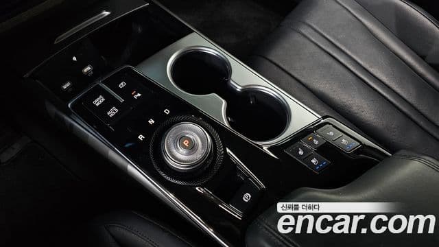 Kia K8 2021 — Şəkil 9/20