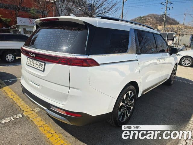Kia Carnival 2021 — Фото 1/20