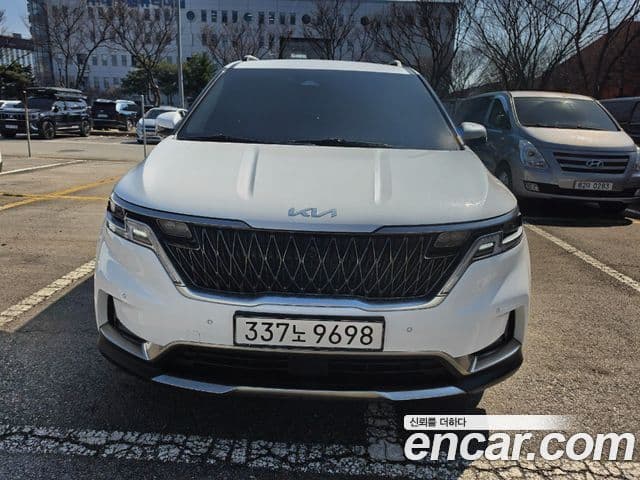 Kia Carnival 2021 — Фото 2/20