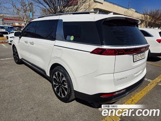 Kia Carnival 2021 — Фото 13/20