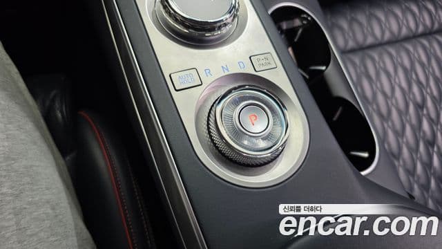 Genesis GV70 2022 — Photo 7/32