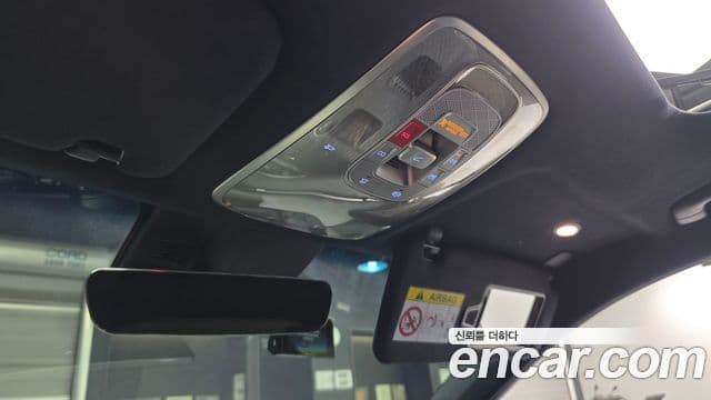 Genesis GV70 2022 — Photo 30/32