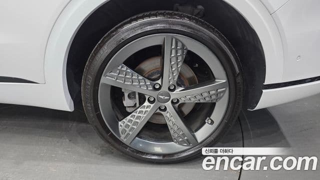 Genesis GV70 2022 — Photo 13/32