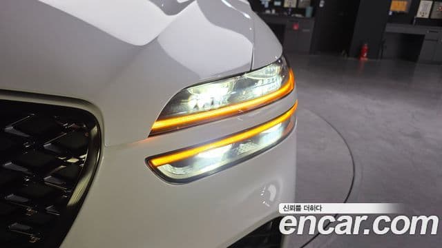 Genesis GV70 2022 — Photo 20/32