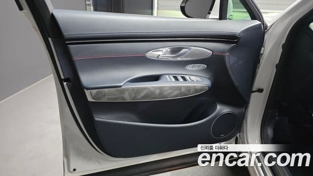Genesis GV70 2022 — Photo 22/32