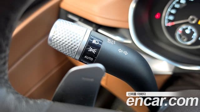 Genesis Electrified G80 2021 — Şəkil 19/20