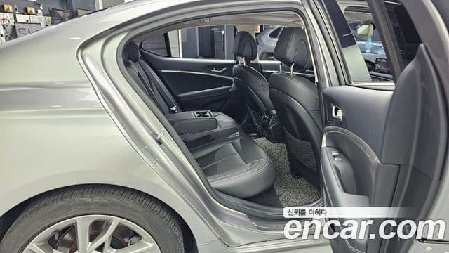 Genesis G70 2021 — ფოტო 12/20