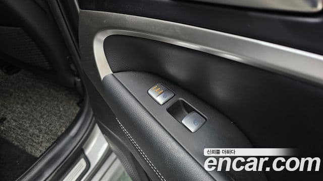 Genesis G70 2021 — ფოტო 18/20