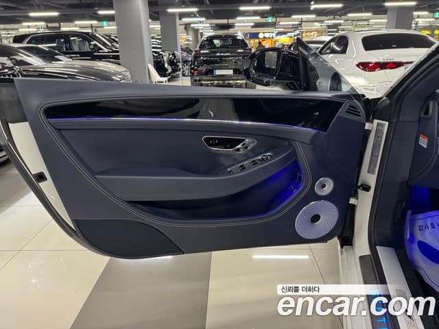 Bentley Continental GT 2023 — Şəkil 9/18