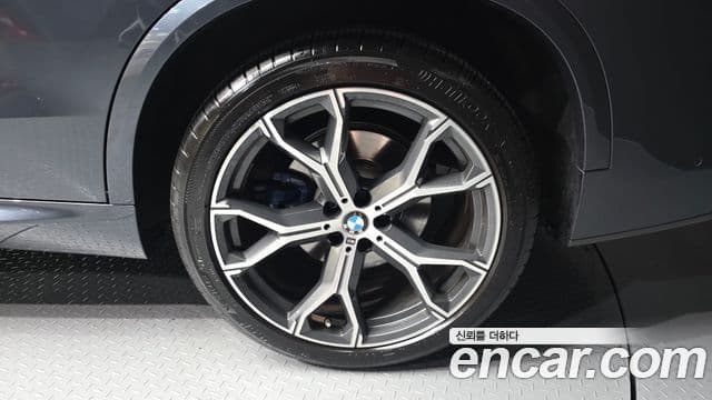 BMW X5 2022 — ფოტო 5/20