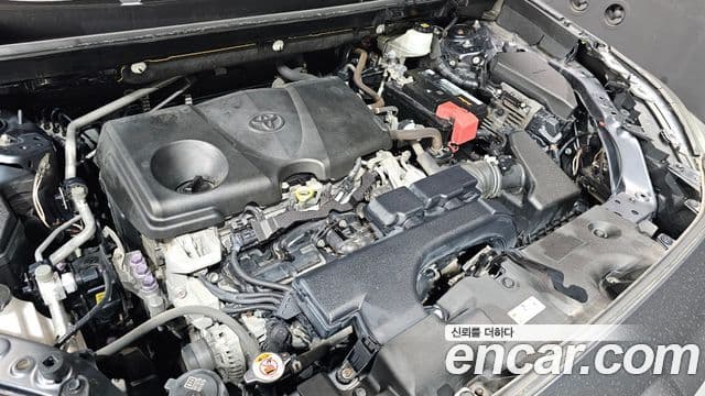 Toyota RAV4 2019 — ფოტო 6/20