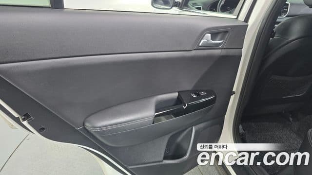 Kia Sportage The Bold 2019 — Şəkil 18/31