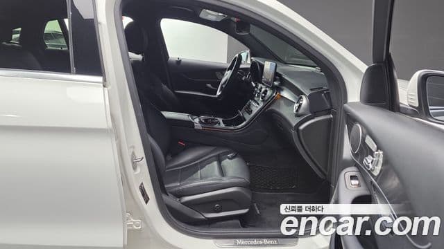 Mercedes-Benz GLC-Class 2019 — Şəkil 14/32