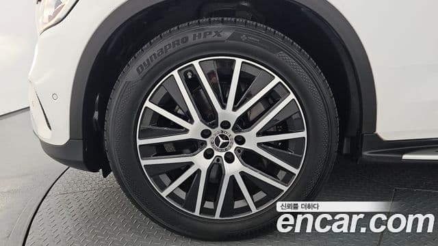 Mercedes-Benz GLC-Class 2021 — ფოტო 5/20