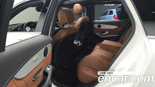 Mercedes-Benz GLC-Class 2021 — ფოტო 12/20