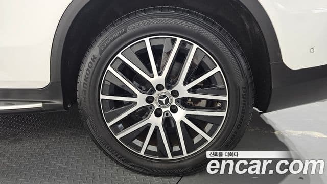 Mercedes-Benz GLC-Class 2021 — Photo 24/36