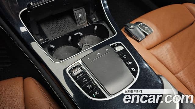 Mercedes-Benz GLC-Class 2021 — Photo 29/36