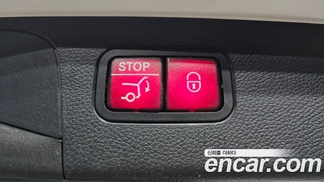Mercedes-Benz GLC-Class 2021 — Photo 18/36