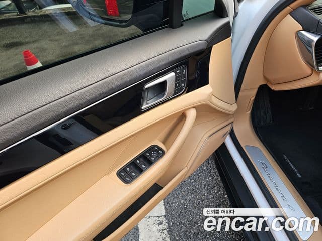 Porsche Panamera 2022 — Şəkil 12/20