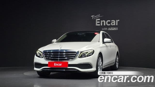 Mercedes-Benz E-Class 2018 — ფოტო 3/20