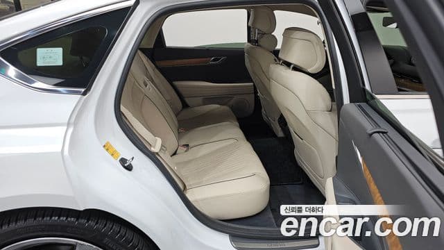 Genesis Electrified G80 2020 — ფოტო 11/20
